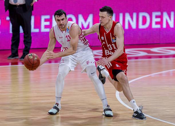 更让他的球 更让他的球