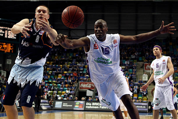 球员跨区域 球员跨区域